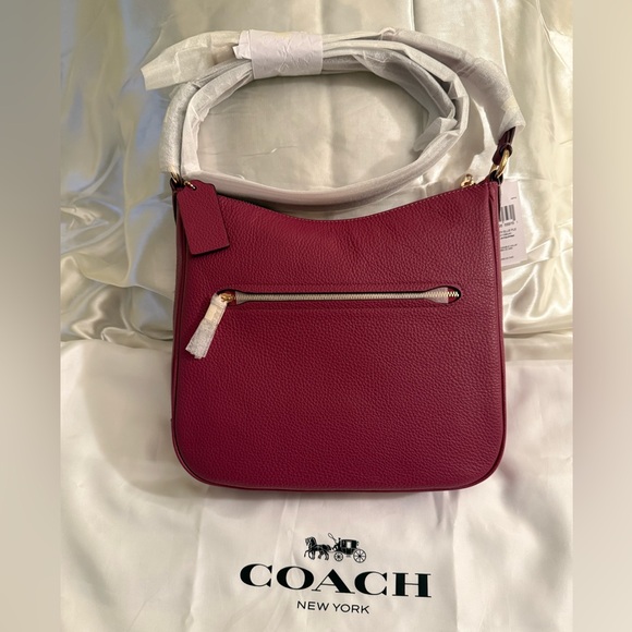 🩷Coach NWT Wine Color Leather Shoulder Bag with crossbody straps & Gold hardware - Picture 3 of 6
